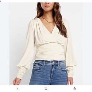Express Silky V-Neck Ruched Top in Cream Size L New Condition Gorgeous f…
